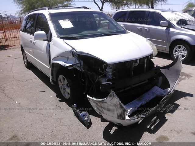 5TDZA22C64S077997 - 2004 TOYOTA SIENNA XLE/XLE LIMITED WHITE photo 6