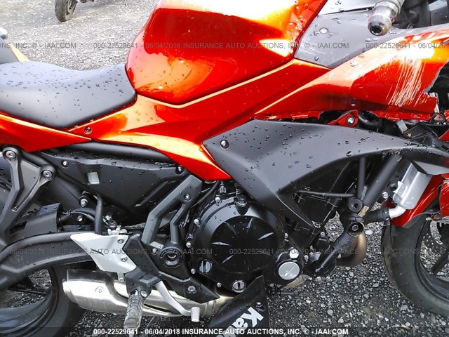 JKAEXEJ1XHDA00806 - 2017 KAWASAKI EX650 J ORANGE photo 8