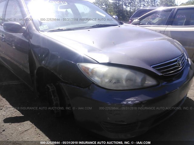 4T1BE32K25U978747 - 2005 TOYOTA CAMRY LE/XLE/SE ნაცრისფერი ფოტო 6