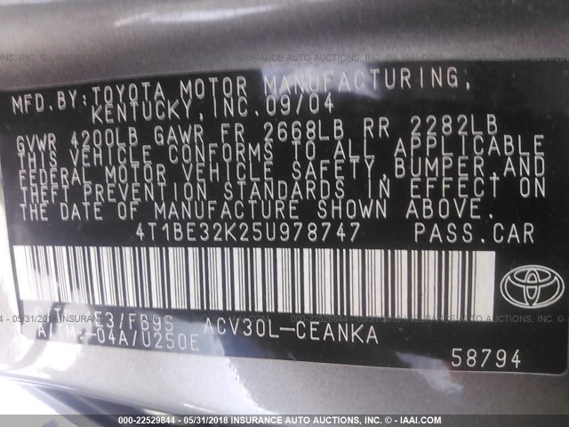 4T1BE32K25U978747 - 2005 TOYOTA CAMRY LE/XLE/SE ნაცრისფერი ფოტო 9