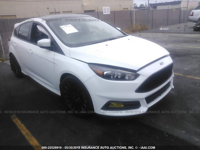 1FADP3L90HL214737 - 2017 FORD FOCUS ST WHITE photo 1