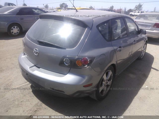 JM1BK343551232829 - 2005 MAZDA 3 HATCHBACK GRAY photo 4