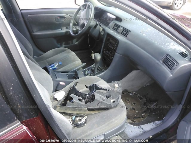 4T1BG22KXXU441342 - 1999 TOYOTA CAMRY CE/LE/XLE 勃艮第红 照片 5