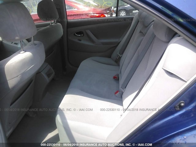 4T1BF3EKXBU607677 - 2011 TOYOTA CAMRY SE/LE/XLE BLUE photo 8