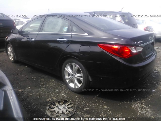 5NPEC4AC0BH301967 - 2011 HYUNDAI SONATA SE/LIMITED BLACK photo 3