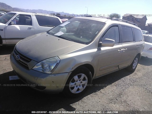 KNDMB233876142794 - 2007 KIA SEDONA EX/LX GOLD photo 2