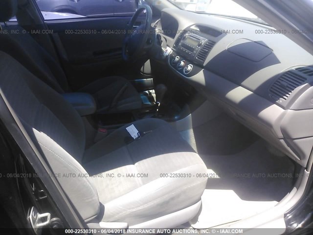4T1BE32K06U152416 - 2006 TOYOTA CAMRY LE/XLE/SE შავი ფოტო 5