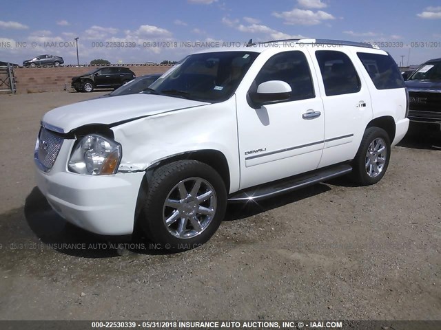 1GKUKEEF1AR162324 - 2010 GMC YUKON DENALI WHITE photo 2