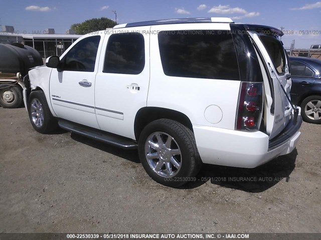 1GKUKEEF1AR162324 - 2010 GMC YUKON DENALI WHITE photo 3