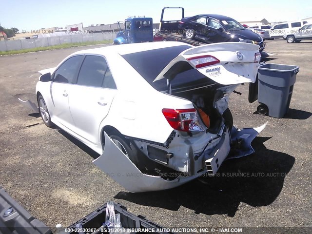 4T1BF1FK2DU683416 - 2013 TOYOTA CAMRY L/SE/LE/XLE 白色 照片 3