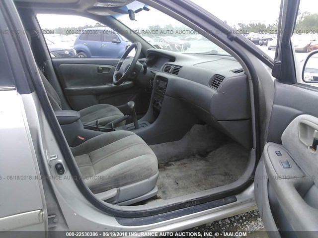4T1BG22K1YU001558 - 2000 TOYOTA CAMRY CE/LE/XLE 银色 照片 5