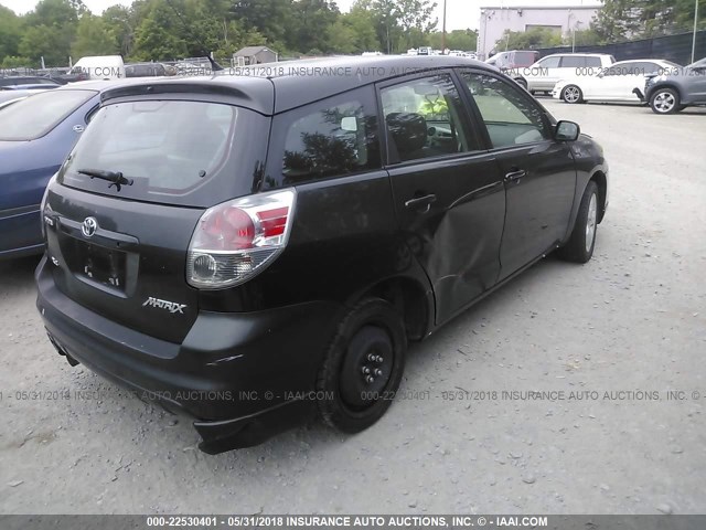 2T1KR32E85C501837 - 2005 TOYOTA COROLLA MATRIX XR BLACK photo 4