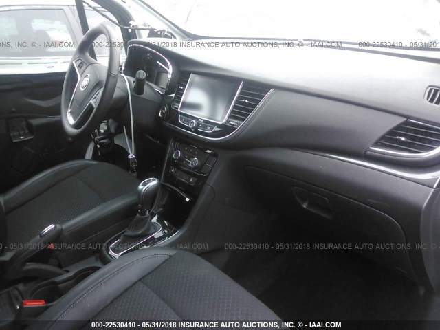 KL4CJASB2HB240742 - 2017 BUICK ENCORE PREFERRED WHITE photo 5