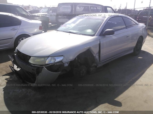2T1CF22P11C456940 - 2001 TOYOTA CAMRY SOLARA SE/SLE ვერცხლისფერი ფოტო 2