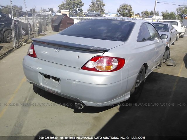 2T1CF22P11C456940 - 2001 TOYOTA CAMRY SOLARA SE/SLE ვერცხლისფერი ფოტო 4