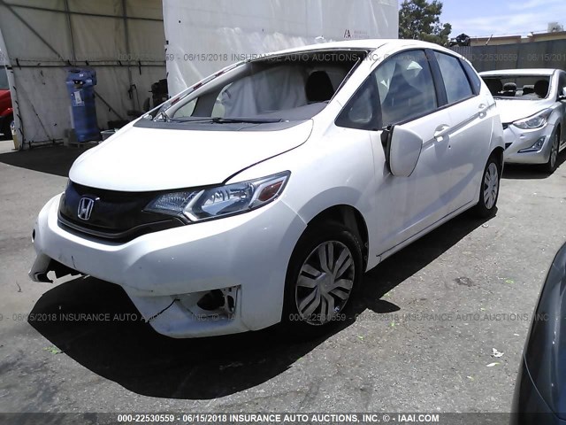 3HGGK5H53FM758377 - 2015 HONDA FIT LX WHITE photo 2