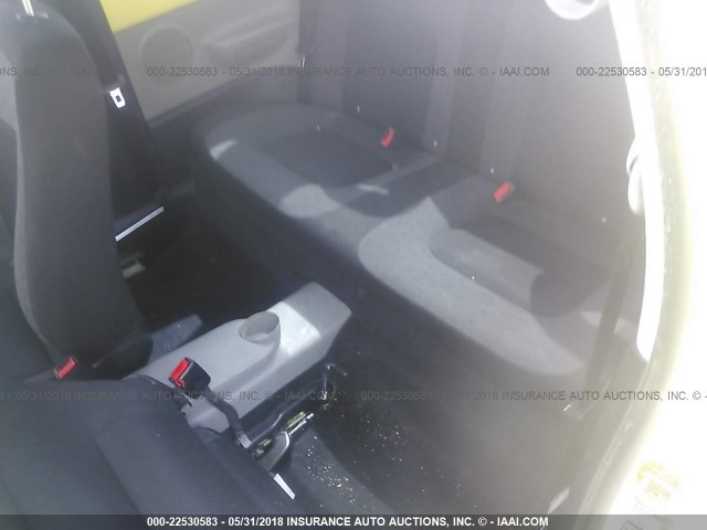 3VWBC21C2YM448024 - 2000 VOLKSWAGEN NEW BEETLE GL 黄色 照片 8