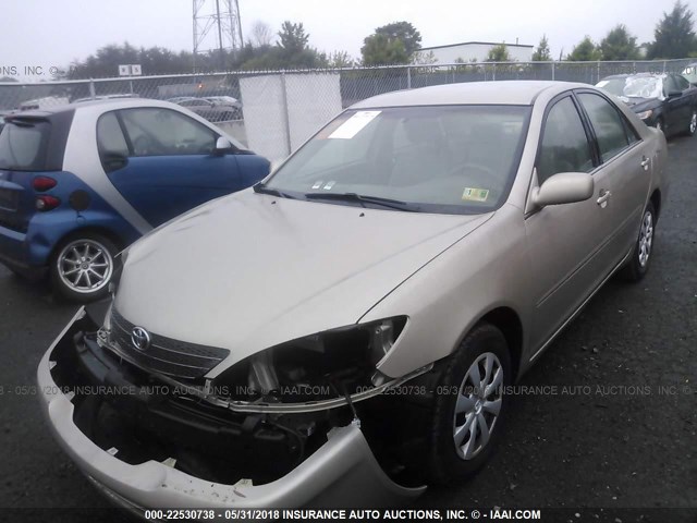 4T1BE32K44U898817 - 2004 TOYOTA CAMRY LE/XLE/SE ოქროსფერი ფოტო 2
