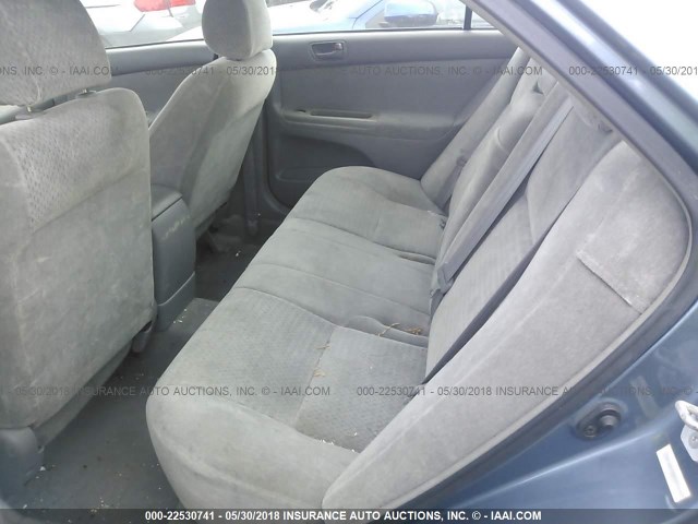 4T1BE32K62U526425 - 2002 TOYOTA CAMRY LE/XLE/SE ლურჯი ფოტო 8