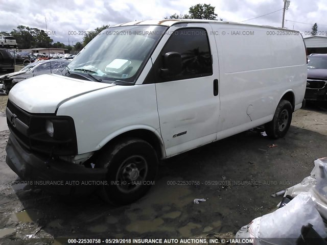 1GCGG25V351206988 - 2005 CHEVROLET EXPRESS G2500  WHITE photo 2