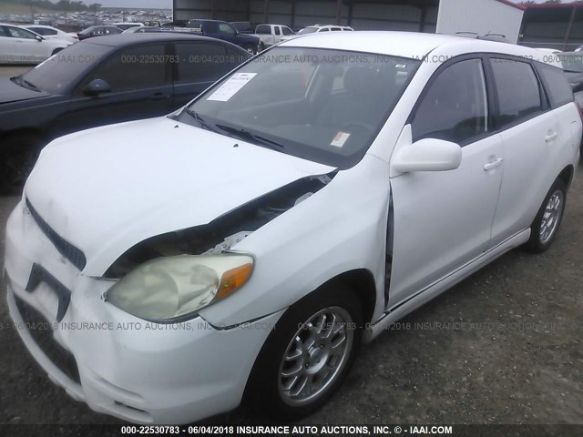 2T1LR32E23C162414 - 2003 TOYOTA COROLLA MATRIX XR WHITE photo 2