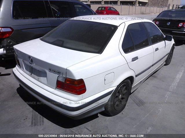 WBACB4317PFL12260 - 1993 BMW 325 I AUTOMATIC WHITE photo 4
