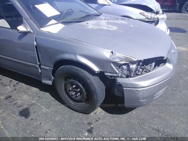 4T1BF22K5VU017762 - 1997 TOYOTA CAMRY CE/LE/XLE GRAY photo 6