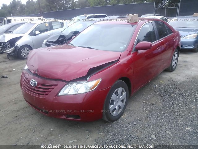 4T1BE46K57U070294 - 2007 TOYOTA CAMRY NEW GENERAT CE/LE/XLE/SE RED photo 2