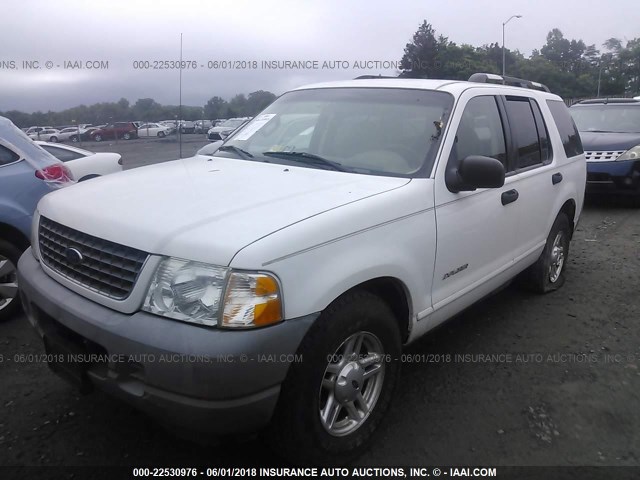 1FMZU72E62UA12464 - 2002 FORD EXPLORER XLS WHITE photo 2