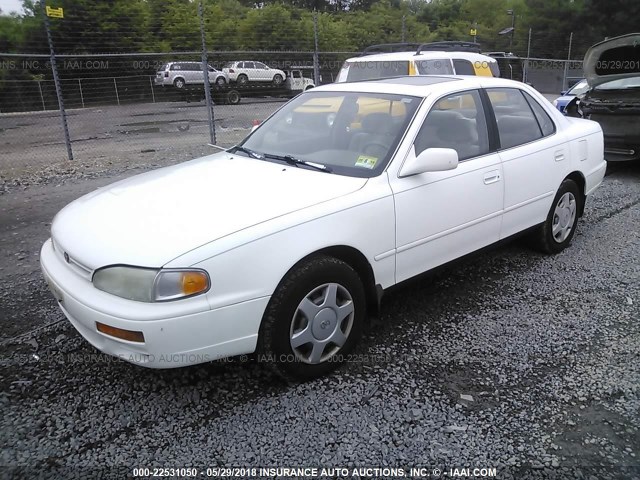 4T1BF12K3TU864321 - 1996 TOYOTA CAMRY LE/XLE/SE თეთრი ფოტო 2