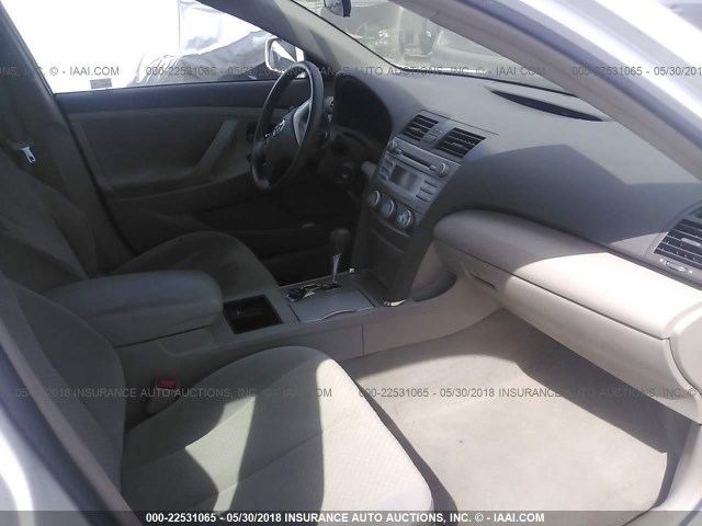 4T4BE46K78R044657 - 2008 TOYOTA CAMRY CE/LE/XLE/SE WHITE photo 5
