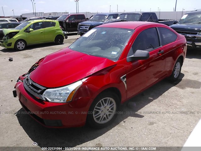 1FAHP33N58W244751 - 2008 FORD FOCUS SE/SEL/SES RED photo 2