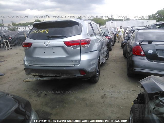 5TDJZRFH7HS483491 - 2017 TOYOTA HIGHLANDER SE/XLE SILVER photo 4