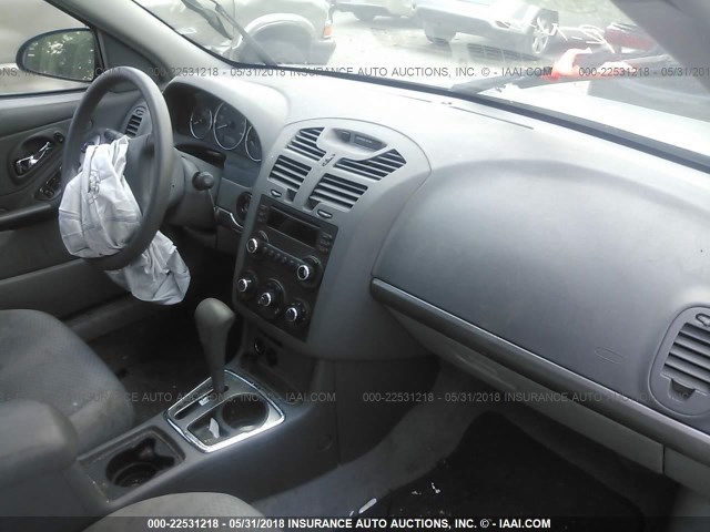 1G1ZS58F67F141565 - 2007 CHEVROLET MALIBU LS 银色 照片 5