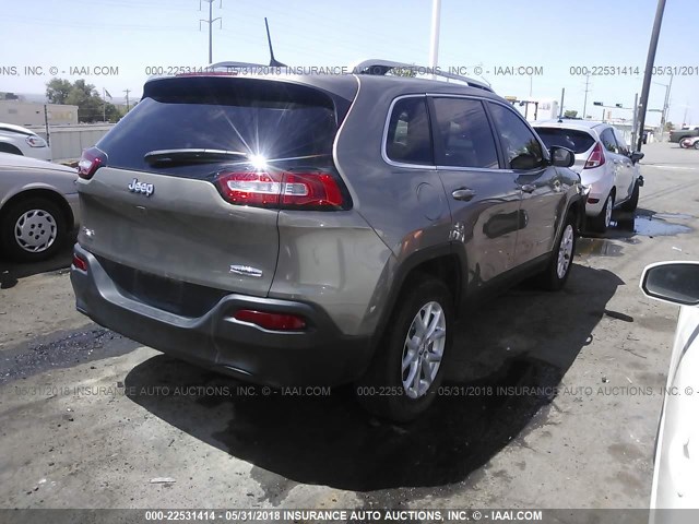 1C4PJMCB1HW668754 - 2017 JEEP CHEROKEE LATITUDE BROWN photo 4