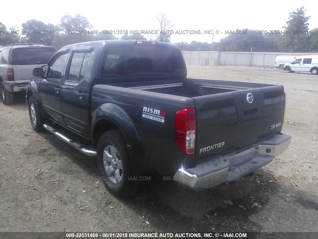 1N6AD0EVXAC402229 - 2010 NISSAN FRONTIER CREW CAB SE/LE/NISMO GRAY photo 3