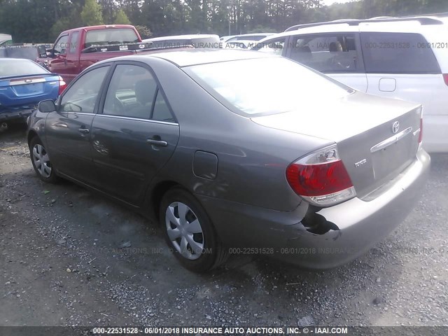 4T1BE32K36U731559 - 2006 TOYOTA CAMRY LE/XLE/SE ნაცრისფერი ფოტო 3