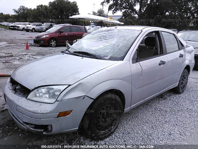 1FAFP34N57W340433 - 2007 FORD FOCUS ZX4/S/SE/SES SILVER photo 6