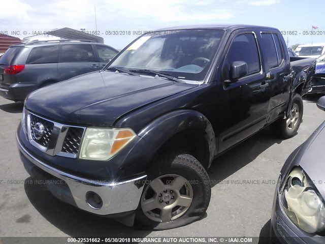 1N6AD07UX5C431384 - 2005 NISSAN FRONTIER CREW CAB LE/SE/OFF ROAD BLACK photo 2