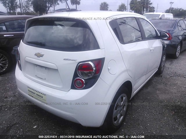 1G1JA6SH7G4176515 - 2016 CHEVROLET SONIC LS 白色 照片 4