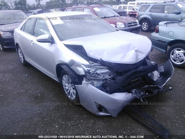 4T1BF1FKXCU170655 - 2012 TOYOTA CAMRY SE/LE/XLE 银色 照片 1