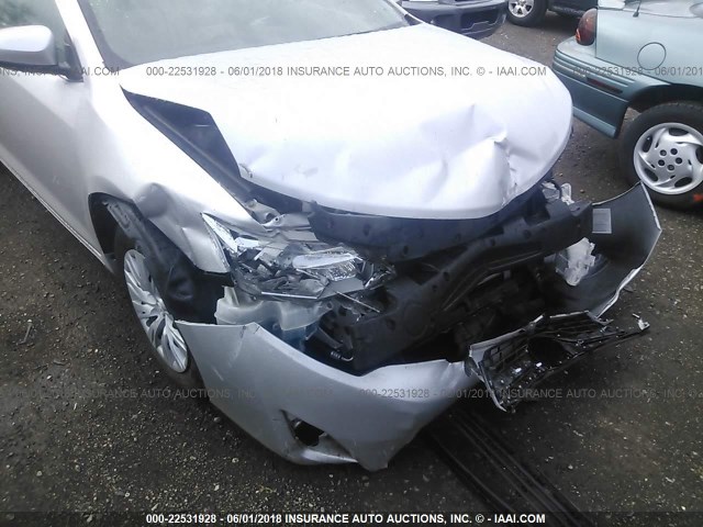4T1BF1FKXCU170655 - 2012 TOYOTA CAMRY SE/LE/XLE 银色 照片 6