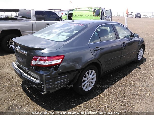 4T4BF3EK6AR055454 - 2010 TOYOTA CAMRY SE/LE/XLE GRAY photo 4