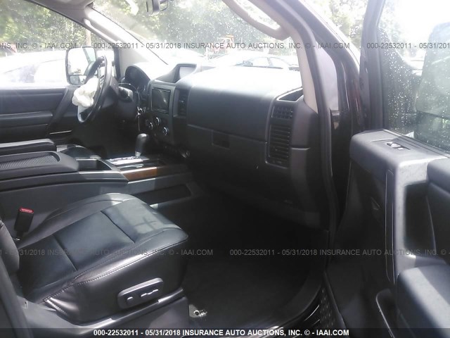 1N6AA0EC5AN306469 - 2010 NISSAN TITAN XE/SE/LE/PRO-4X BLACK photo 5