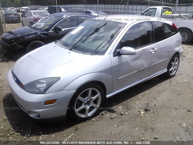 3FAHP39544R121270 - 2004 FORD FOCUS ZX3 SVT SILVER photo 2