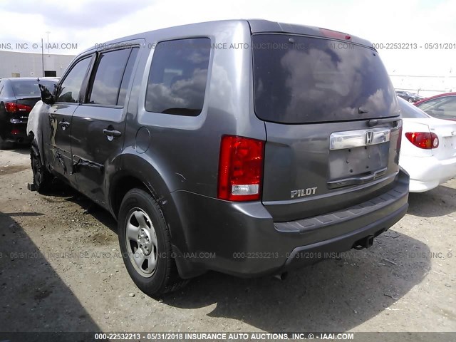 5FNYF3H26BB006057 - 2011 HONDA PILOT LX GRAY photo 3