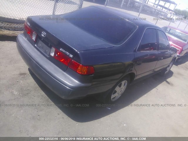 4T1BG22K4YU940347 - 2000 TOYOTA CAMRY CE/LE/XLE 灰色 照片 4