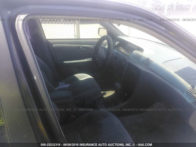 4T1BG22K4YU940347 - 2000 TOYOTA CAMRY CE/LE/XLE 灰色 照片 5