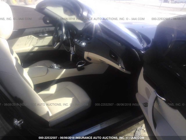 WBALM5C51BE380300 - 2011 BMW Z4 SDRIVE30I BLACK photo 5