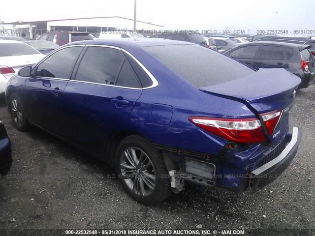4T1BF1FK9GU579767 - 2016 TOYOTA CAMRY LE/XLE/SE/XSE BLUE photo 3